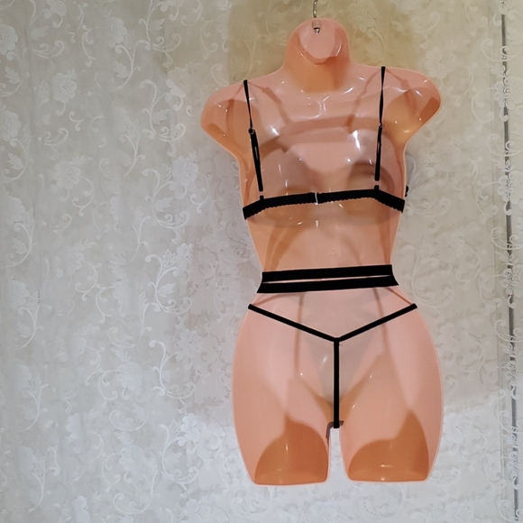 Panty Bra Set - Picture 3 of 3